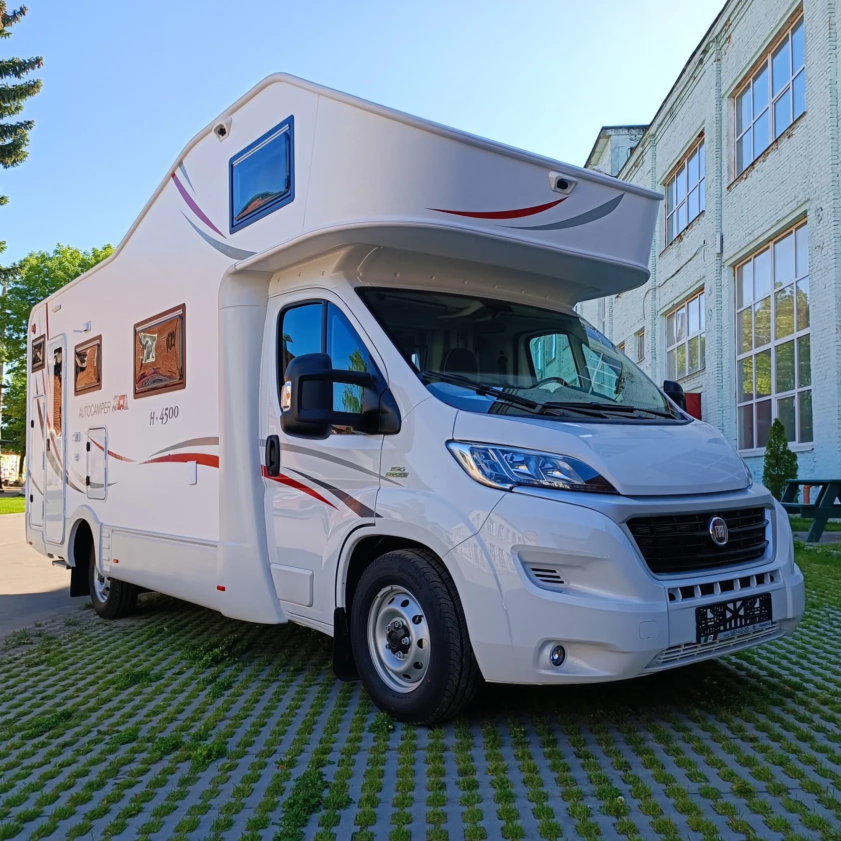 Автодом HELIX 4500 - альков над кабиной